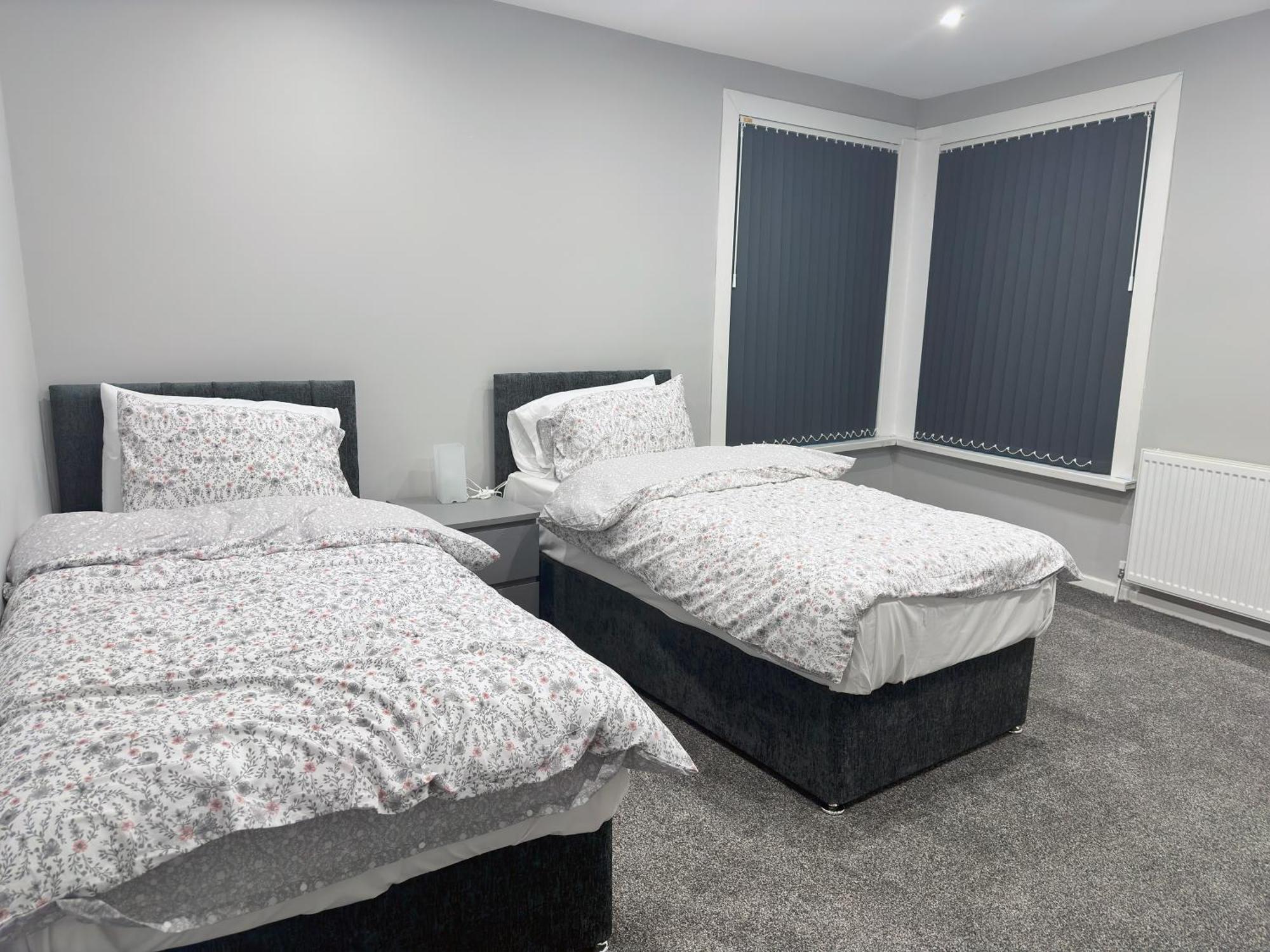 Modernised 4 Bedroom House Close To City Centre, Kep Stays Leeds  Buitenkant foto