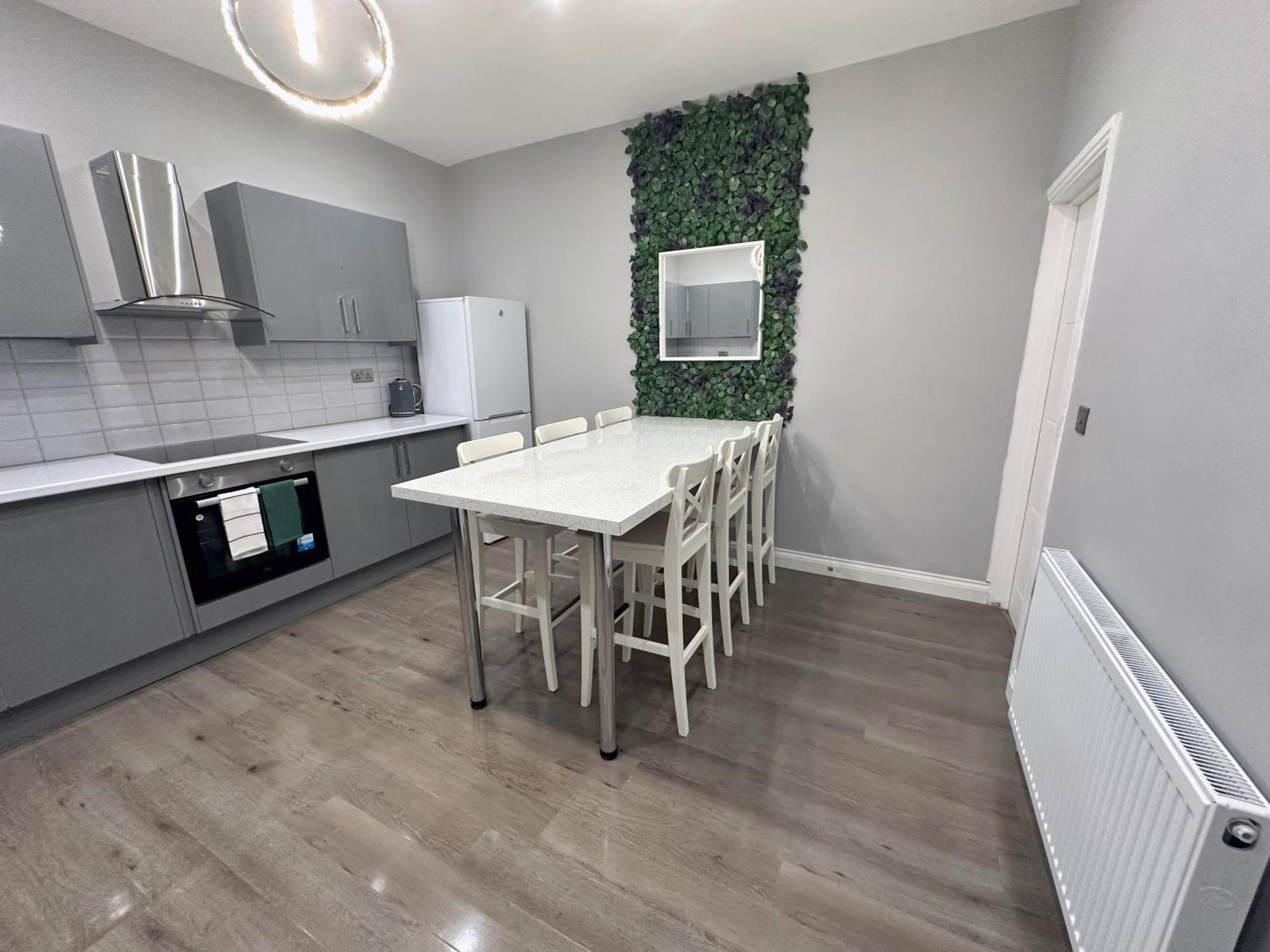 Modernised 4 Bedroom House Close To City Centre, Kep Stays Leeds  Buitenkant foto